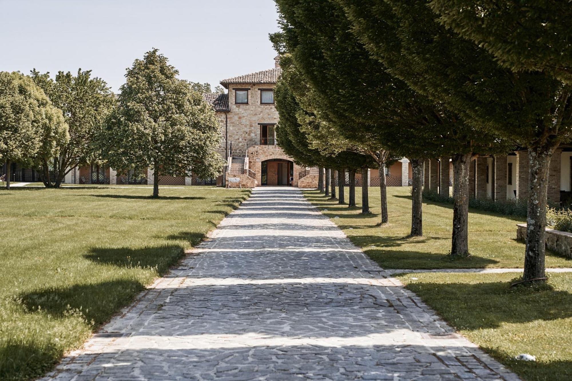 Borgo Lanciano Hotell Castelraimondo Eksteriør bilde