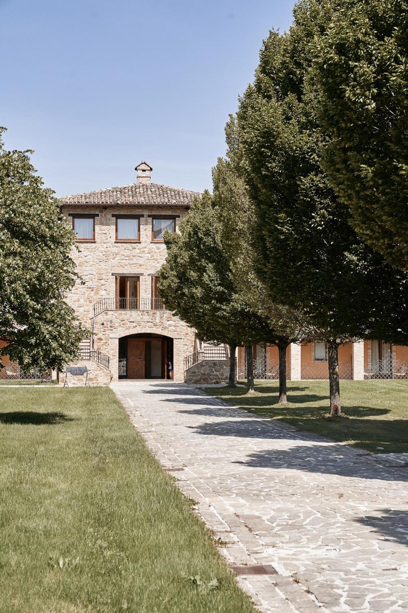 Borgo Lanciano Hotell Castelraimondo Eksteriør bilde