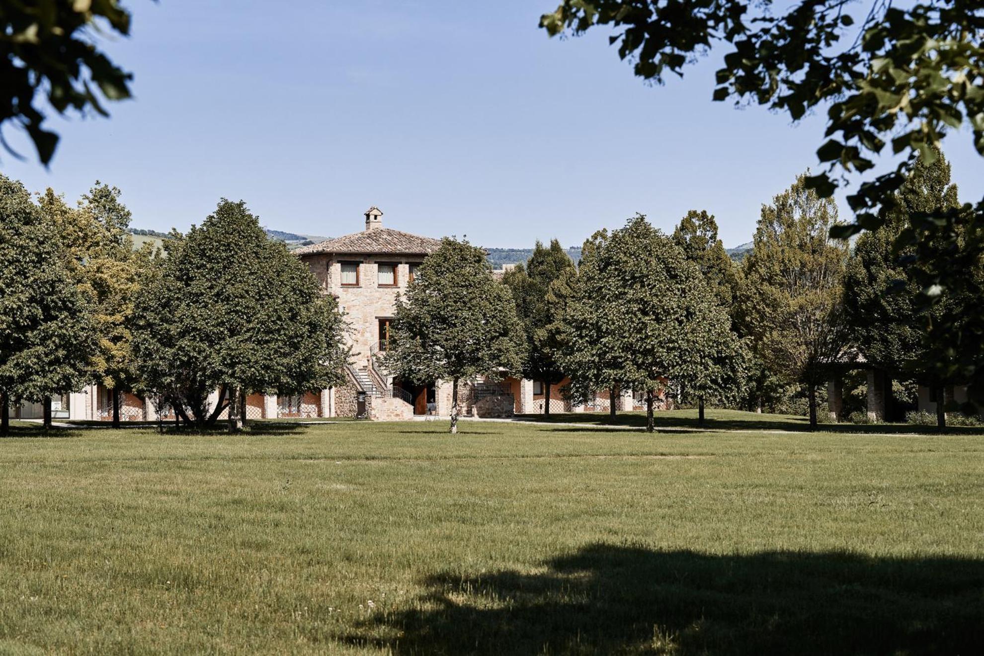 Borgo Lanciano Hotell Castelraimondo Eksteriør bilde