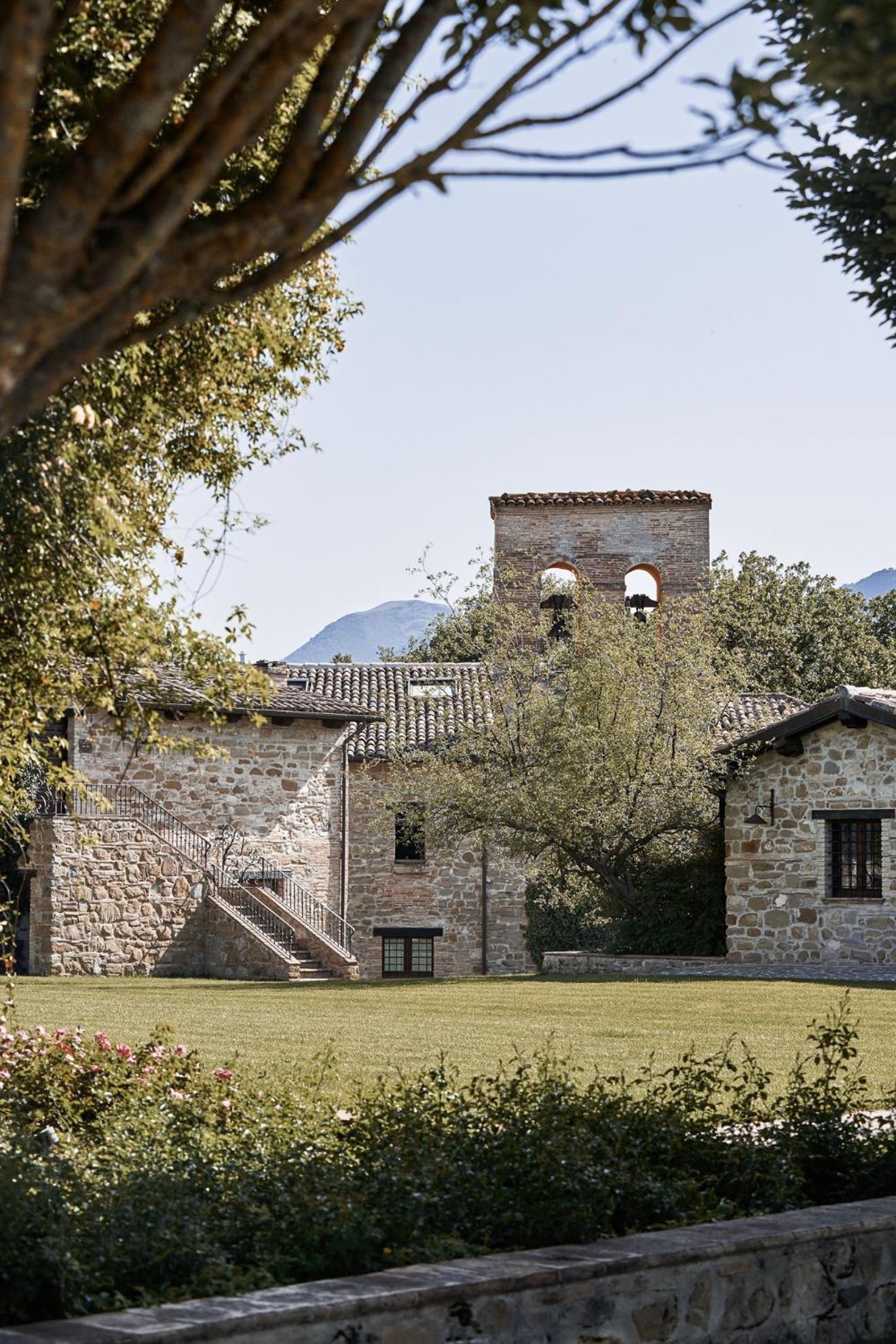 Borgo Lanciano Hotell Castelraimondo Eksteriør bilde